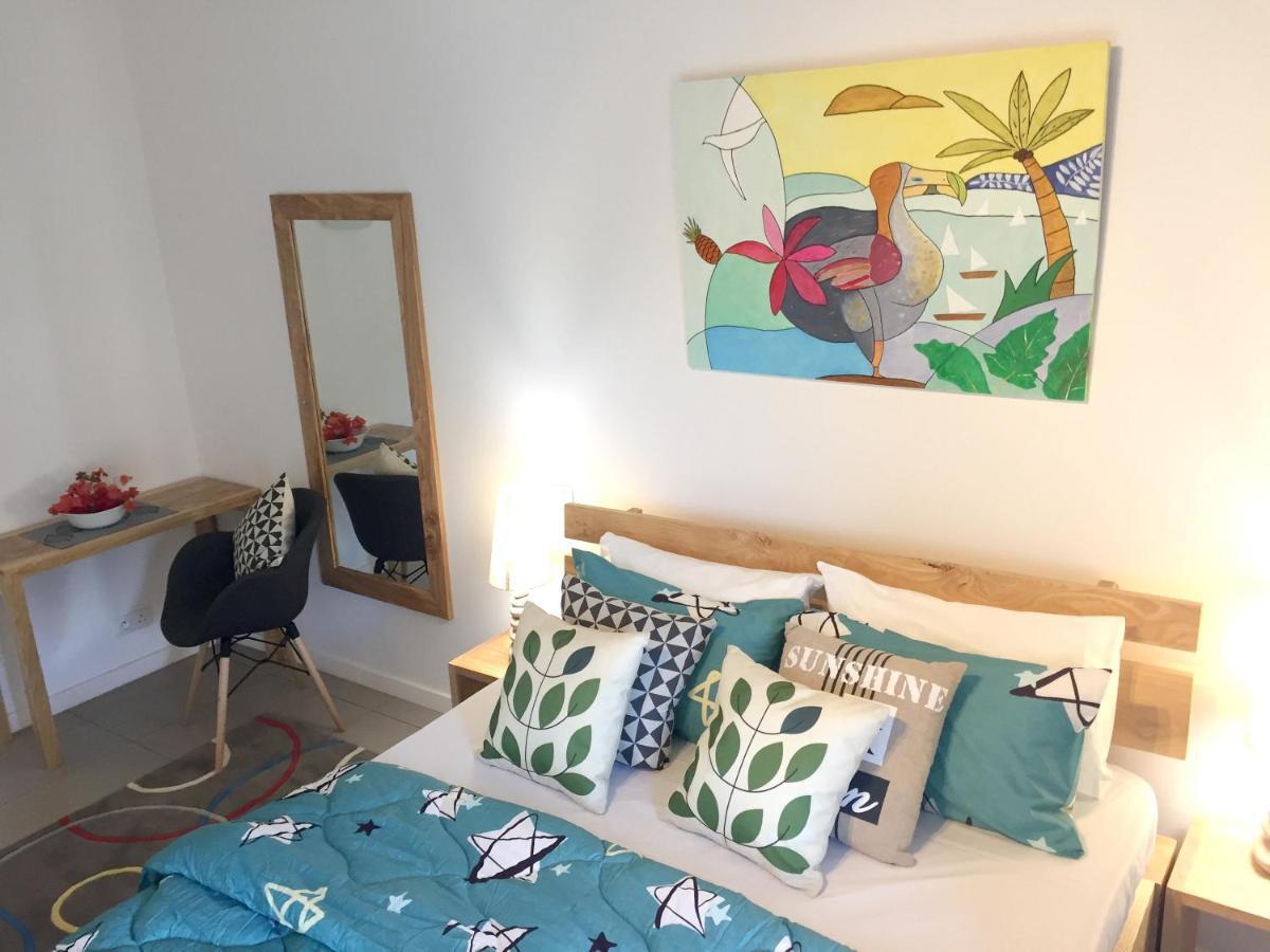 Apartment With 3 Bedrooms In Roches Noires, With Wonderful Sea View, Shared Pool, Terrace Rivière du Rempart 外观 照片