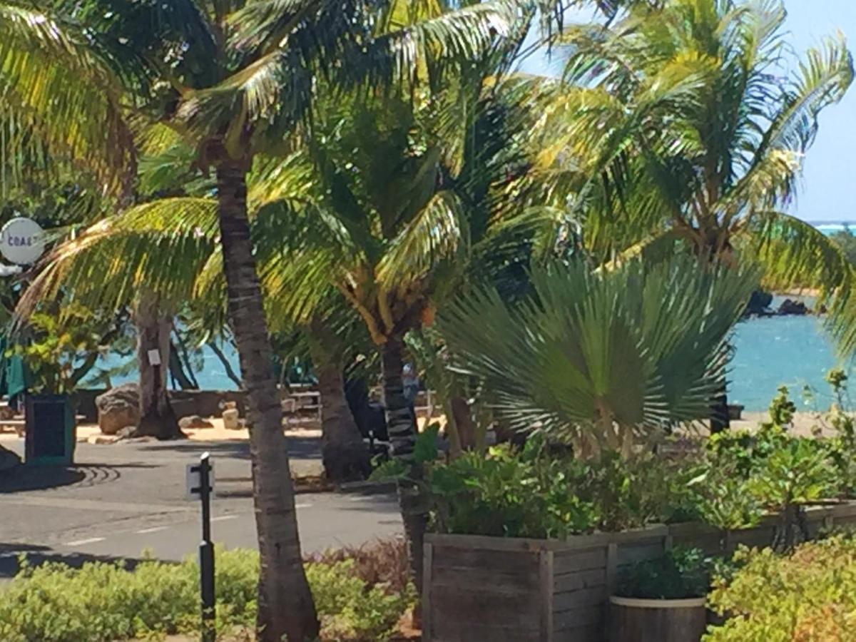 Apartment With 3 Bedrooms In Roches Noires, With Wonderful Sea View, Shared Pool, Terrace Rivière du Rempart 外观 照片