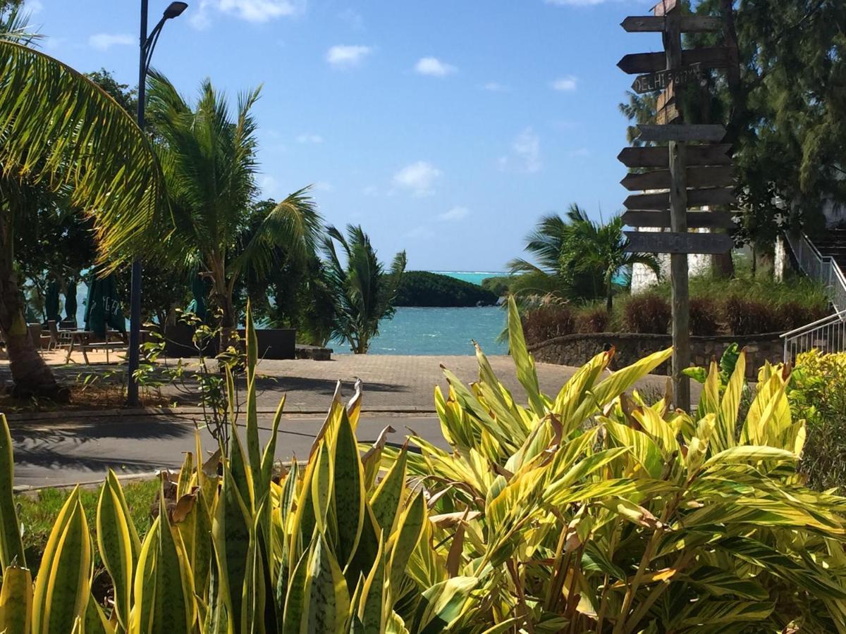 Apartment With 3 Bedrooms In Roches Noires, With Wonderful Sea View, Shared Pool, Terrace Rivière du Rempart 外观 照片