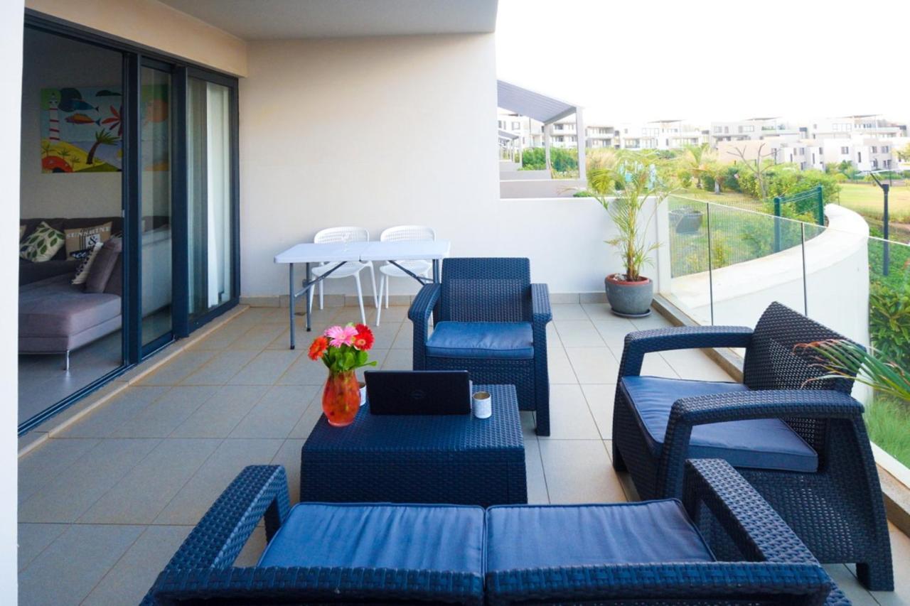 Apartment With 3 Bedrooms In Roches Noires, With Wonderful Sea View, Shared Pool, Terrace Rivière du Rempart 外观 照片